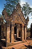 Banteay Srei temple - second enclosure, portico of the east gopura 